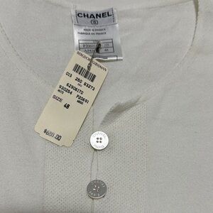 CHANEL Cream Round Button Knit Cardigan